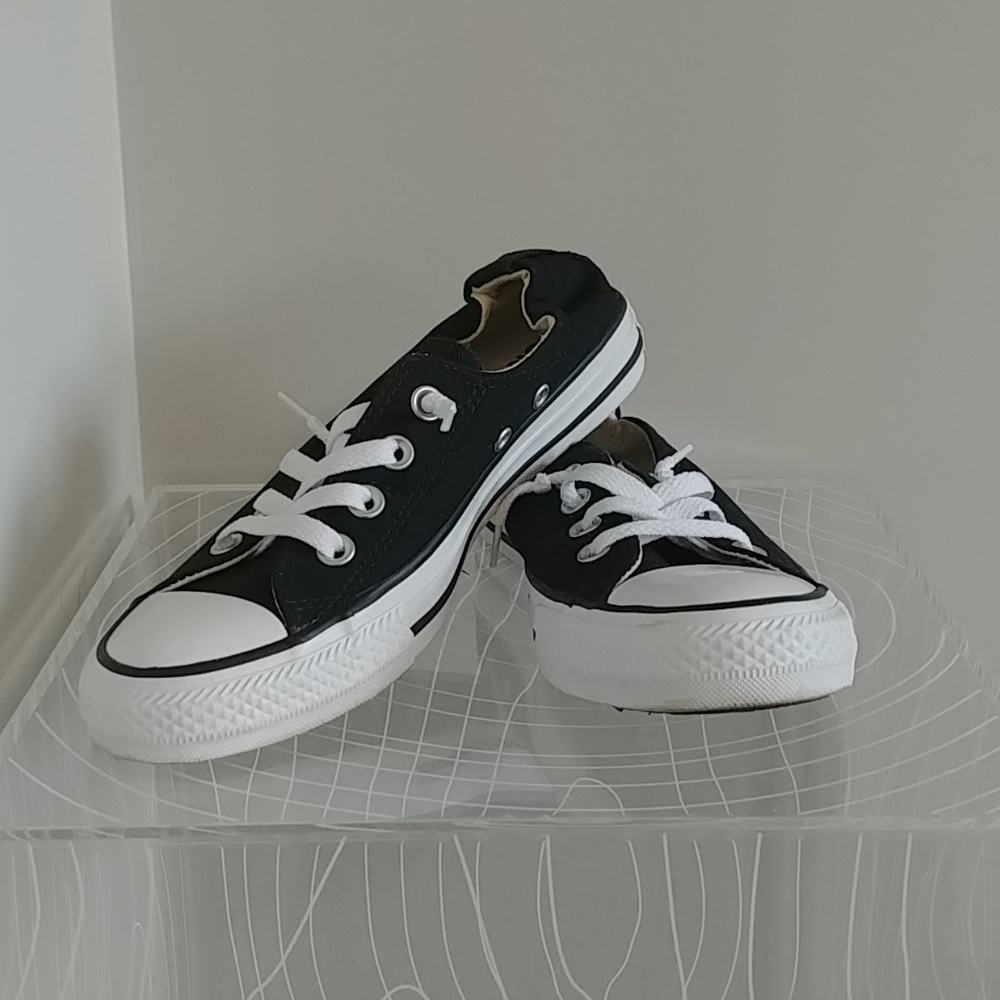 EUC Converse Slip On Sneakers